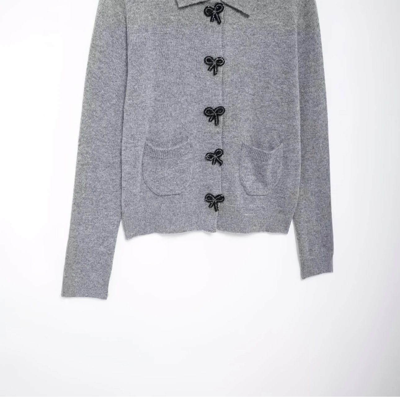Gilet Gris Élégance Noeuds