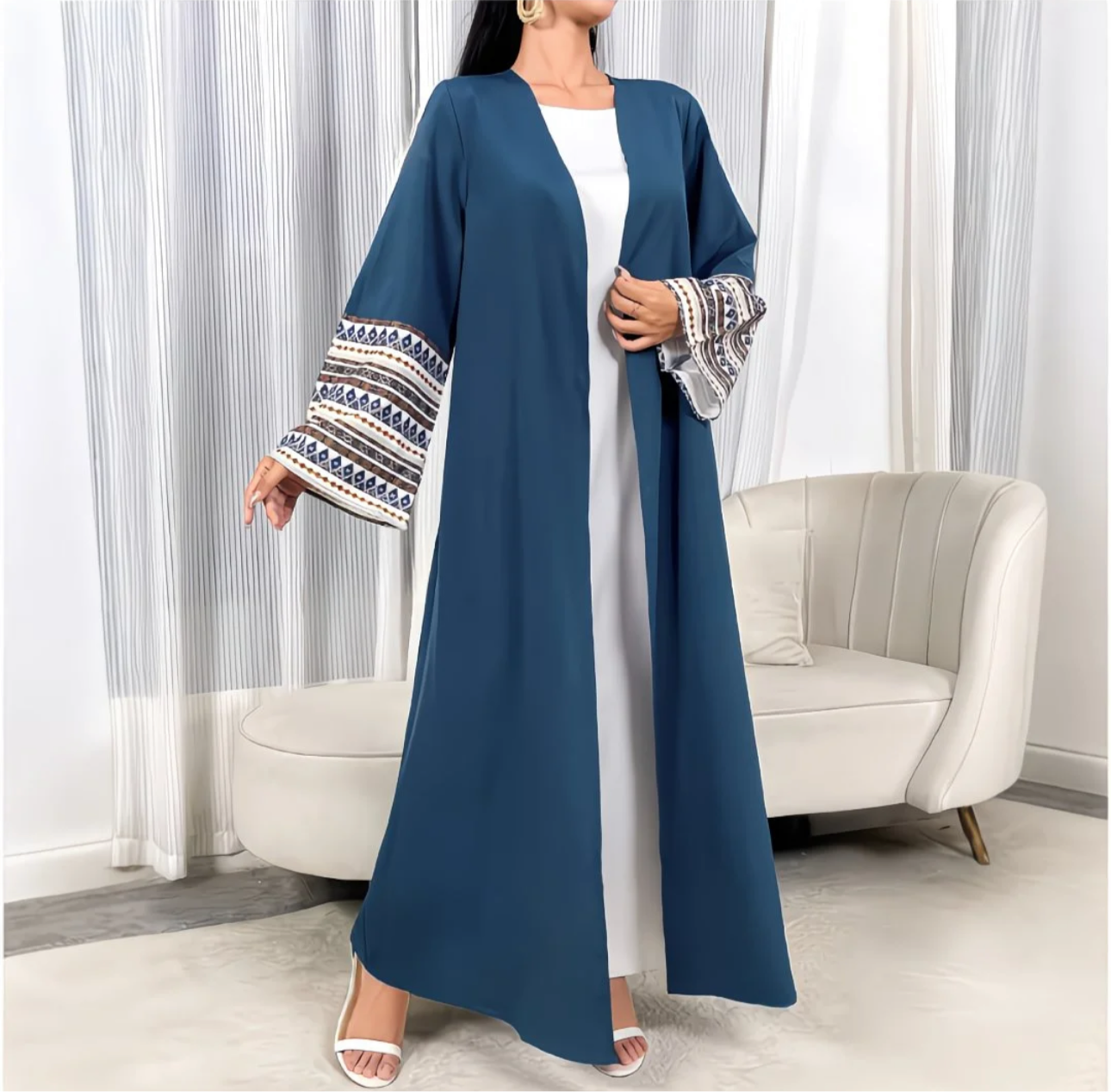 Abaya Samira — Élégance Majestueuse & Broderies Artisanales