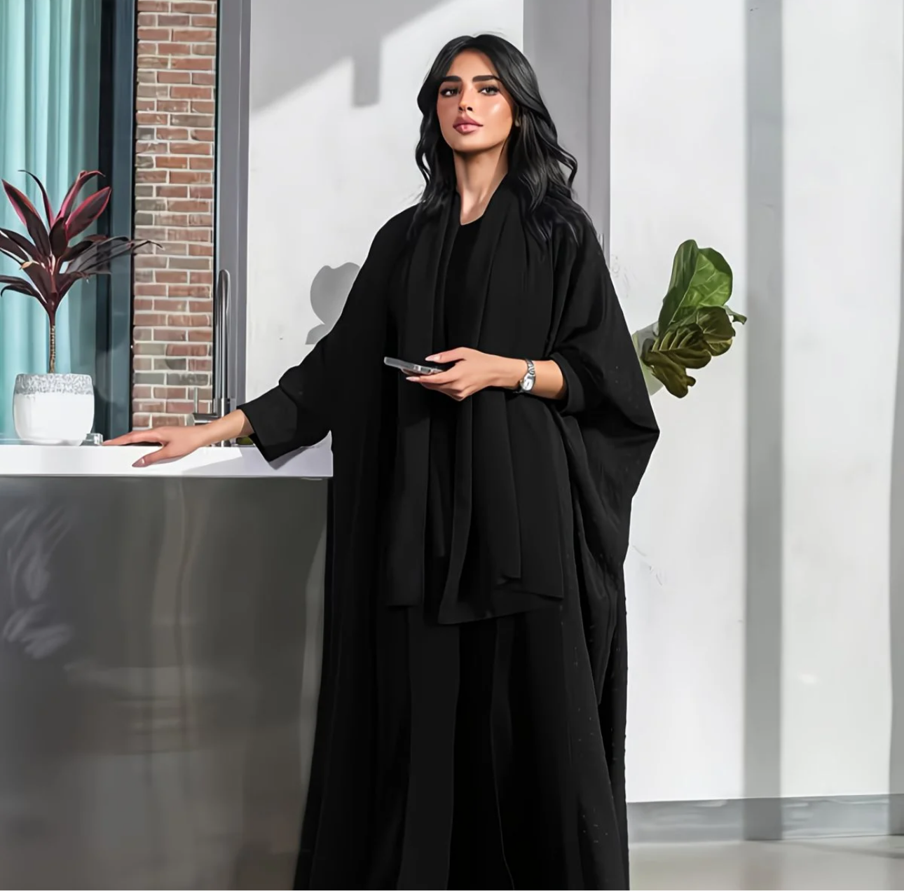 Abaya Amira — Élégance Satinée et Raffinement Moderne