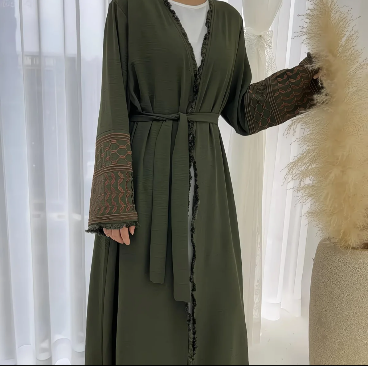 Vérole Paris – Abaya Élégante Brodée Collection