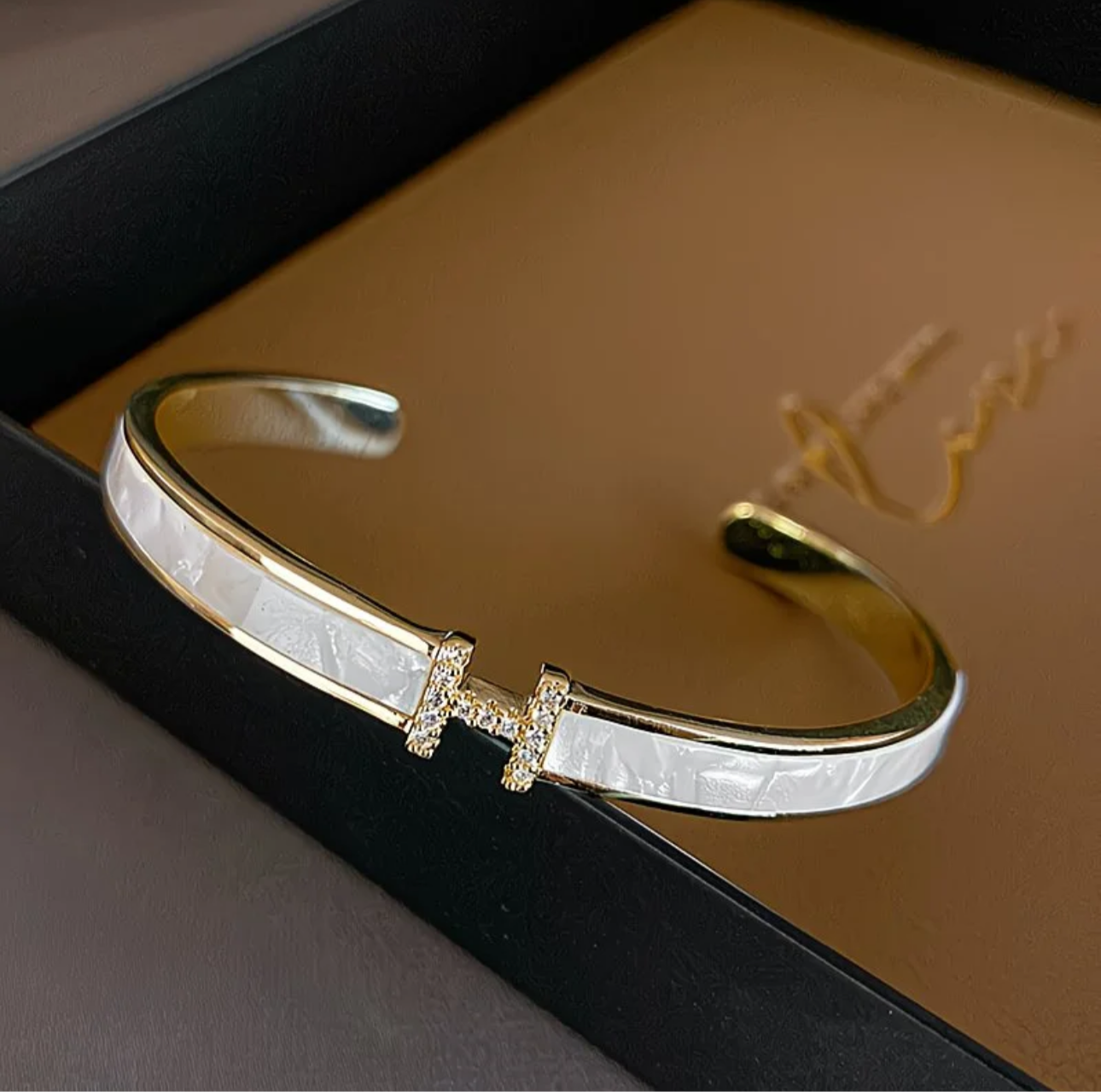 Bracelet Velora Paris – Élégance Nacrée