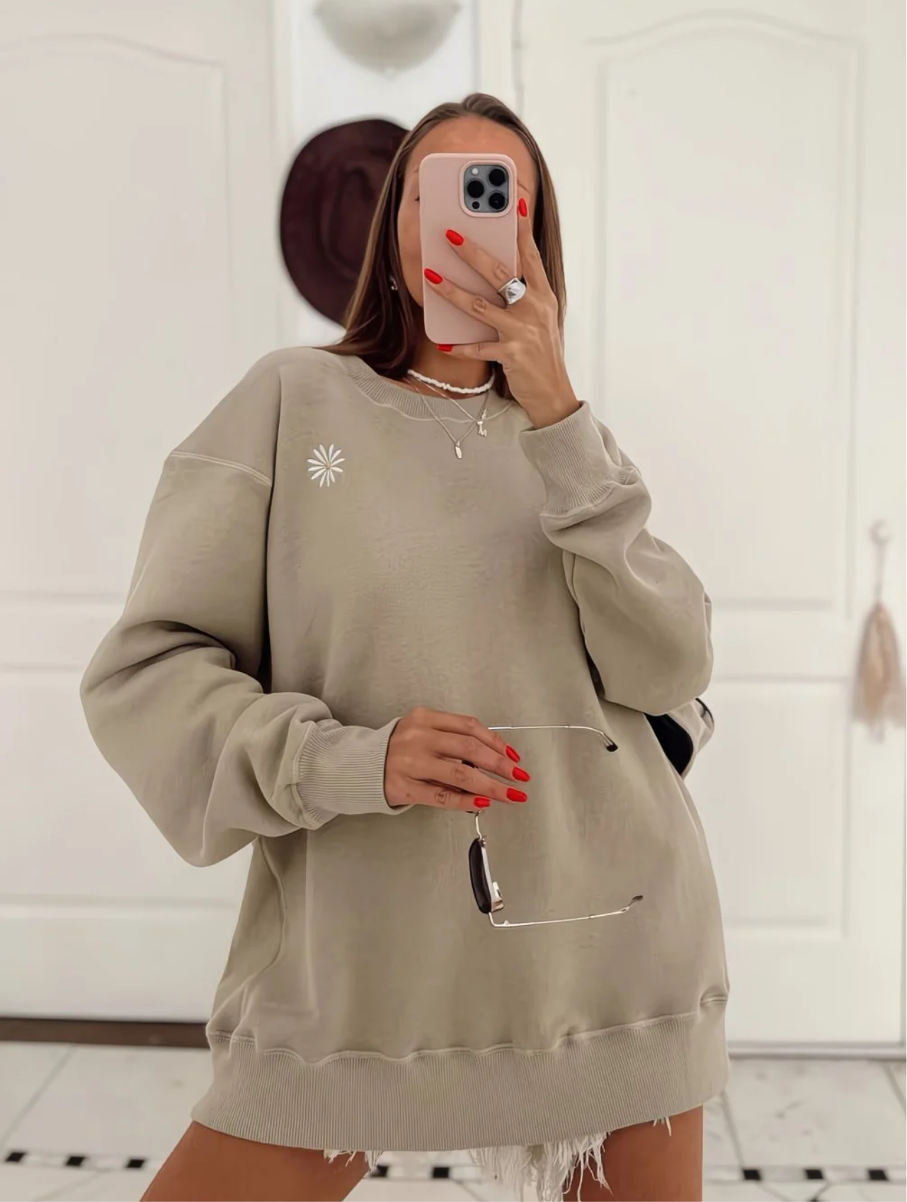Sweat Oversize Beige Fleur Minimaliste