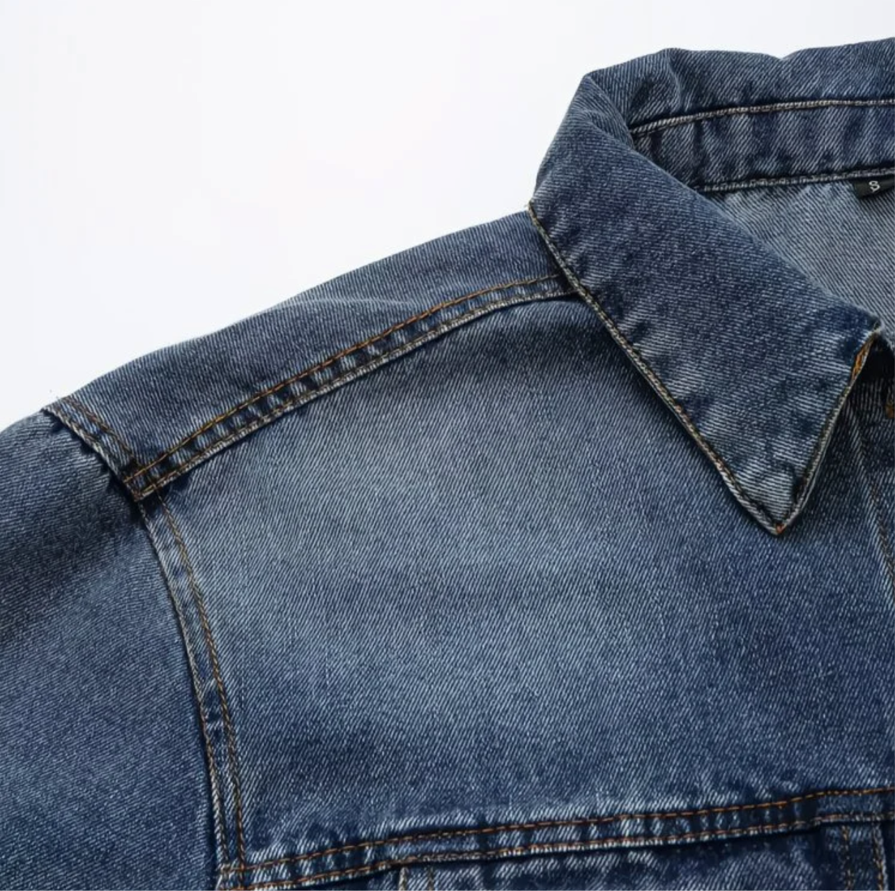 Veste en Jean Courte Effet Délavé – Style Oversize et Bord Brut