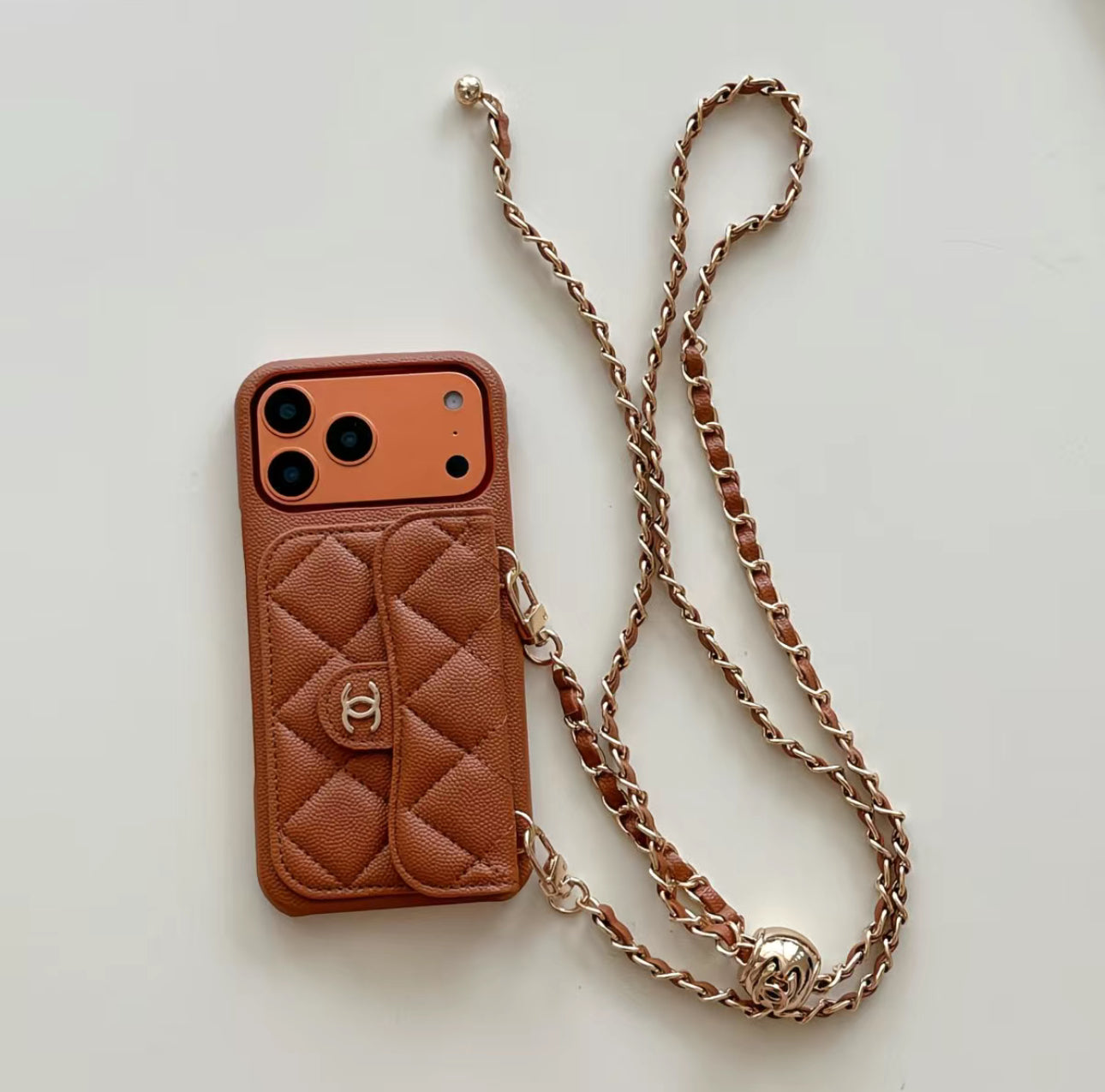 Coque de Téléphone Matelassée avec Mini Pochette & Chaîne – Style Luxe Premium