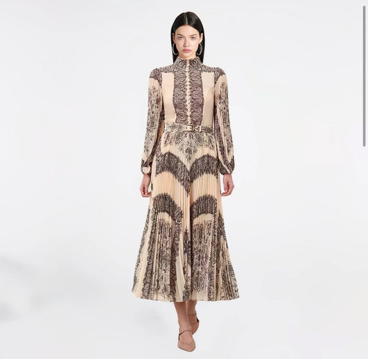 Robe Imprimée Chic – Élégance Moderne