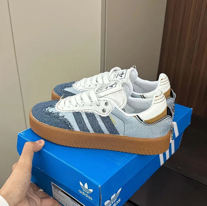 Sneakers Denim Édition Artisanale adidas – Semelle Gomme & Patchwork Unique