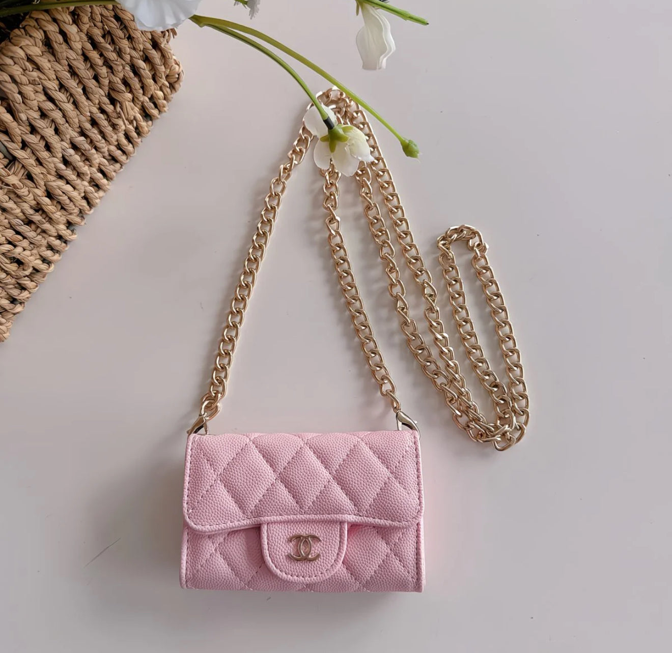 Mini Sac Matelassé Chaîne Dorée – Élégance Intemporelle