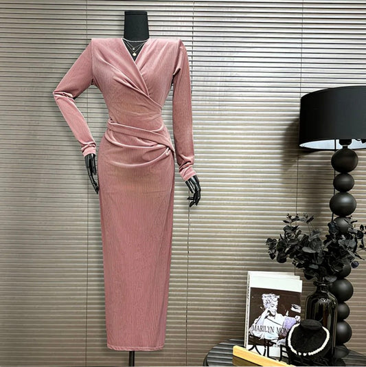 Robe Longue Rose Élégance – Coupe Ajustée