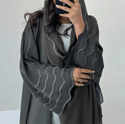 Abaya Noura — Élégance Fluide & Broderie Ondoyante