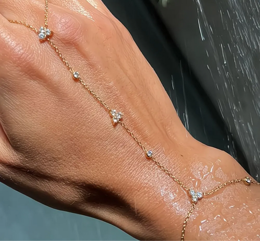 Bracelet de main Velora Paris – Chaîne Élégance Cristal