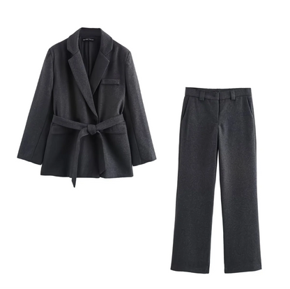 Ensemble tailleur femme noir avec ceinture – Élégance moderne automne