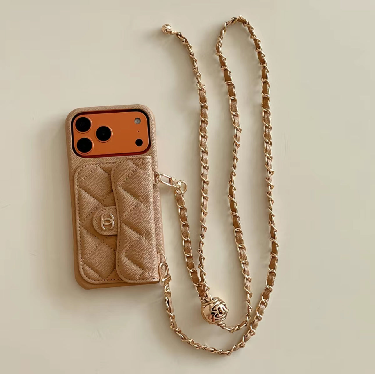 Coque de Téléphone Matelassée avec Mini Pochette & Chaîne – Style Luxe Premium