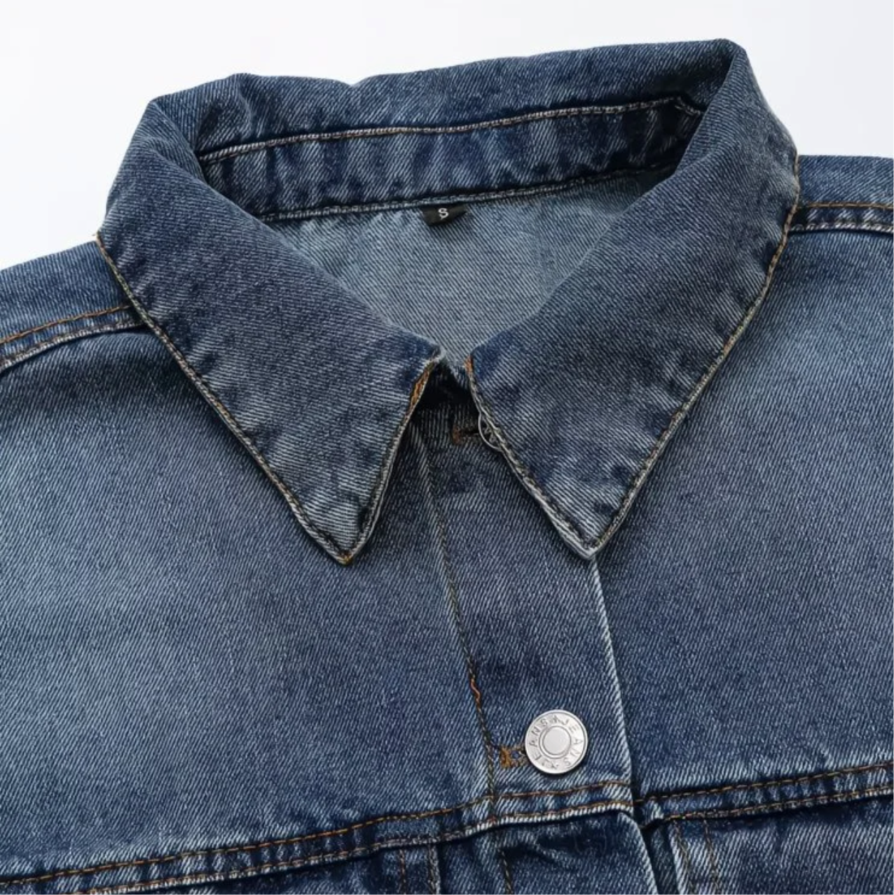 Veste en Jean Courte Effet Délavé – Style Oversize et Bord Brut