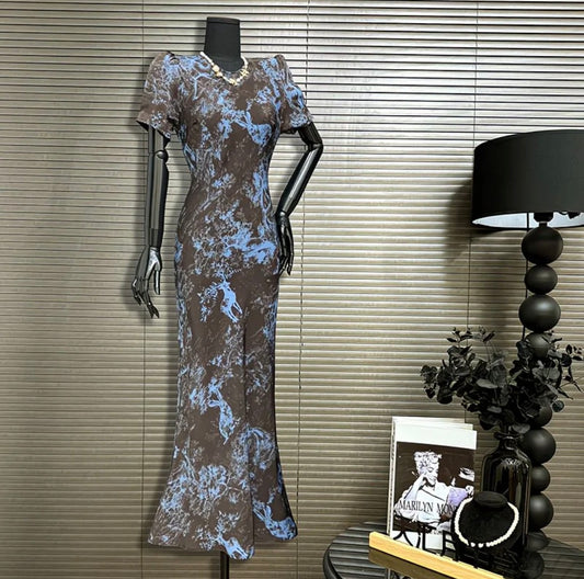 Robe Signature – Élégance Nocturne